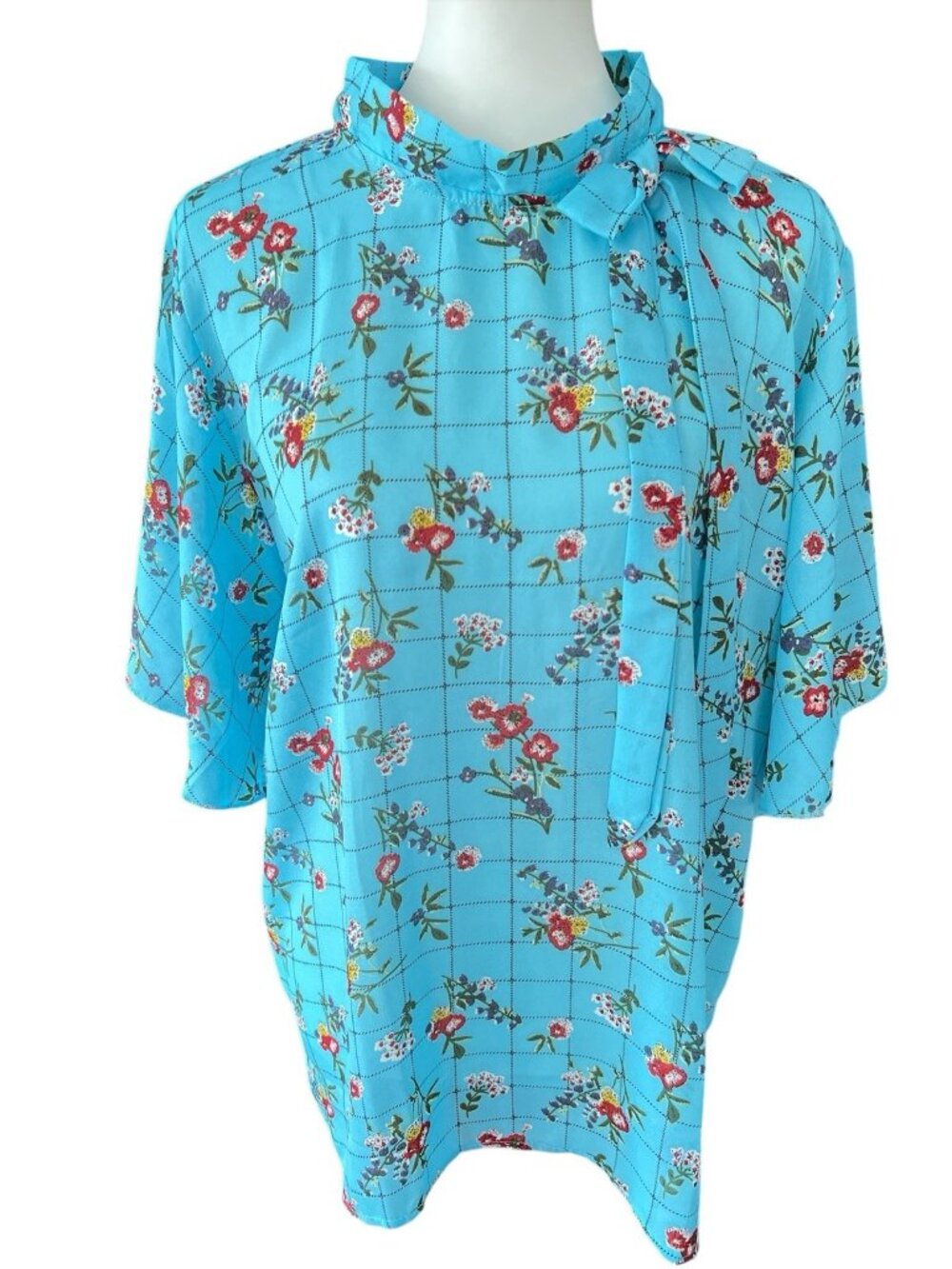 Jon & Anna Floral Blouse-Bow In Front-Keyhole Back With Button Closure-3X